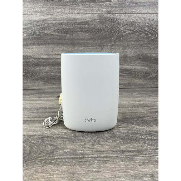 Orbi Netgear Router RBR50 White Satellite Home Mesh WiFi TriBand - Picture 1 of 6